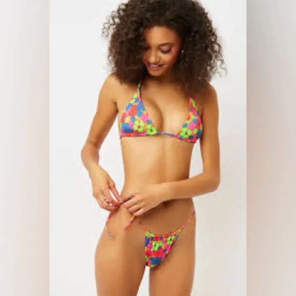 Triangle Cheeky Bright Floral Print Bikini Large Multicolor